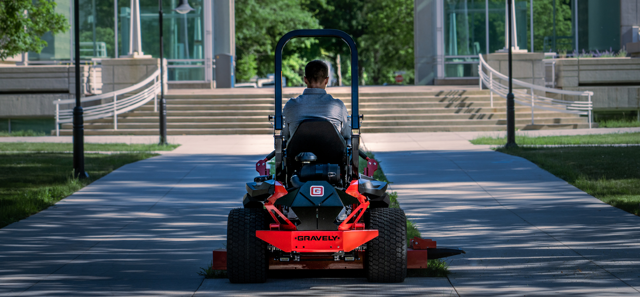Pro-Turn ZX Zero Turn Lawn Mower | Gravely