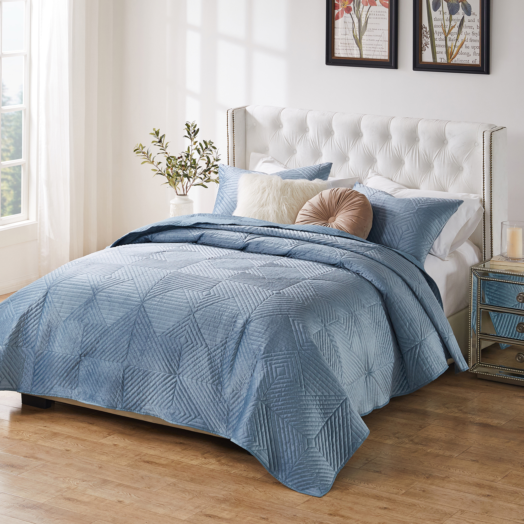 RivieraVelvetBlueallaccessorie