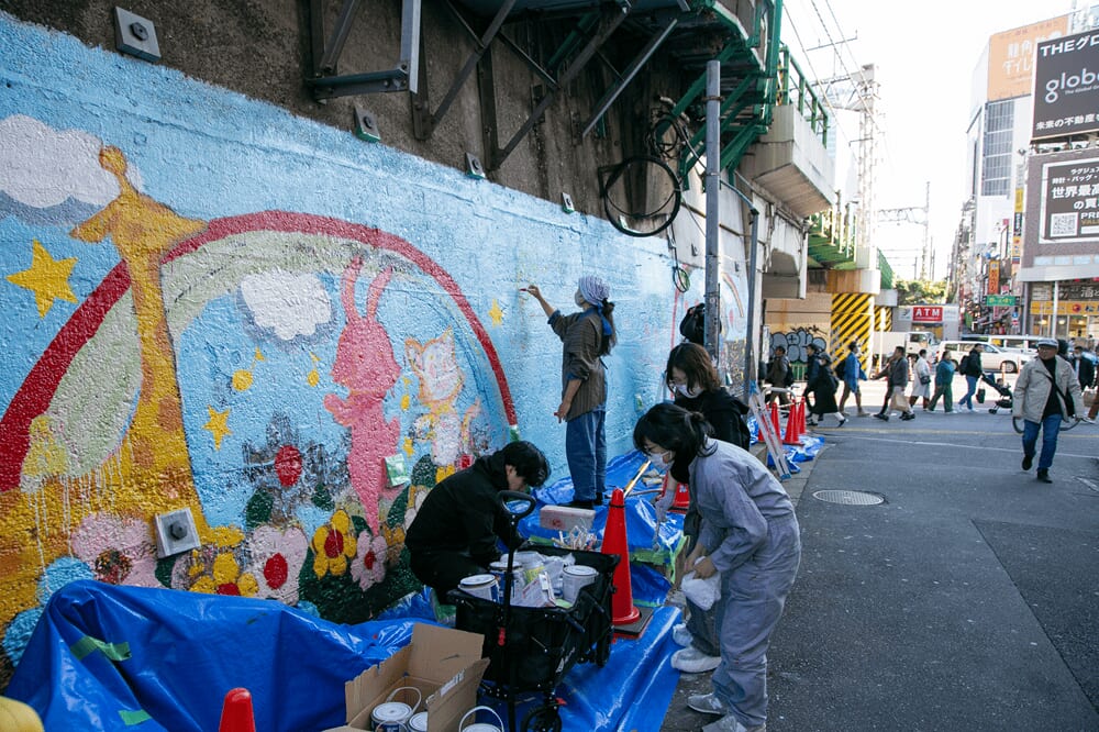 新宿大ガード脇の壁画が復活しました！ | DISCOVERY KABUKICHO ～ 歌舞