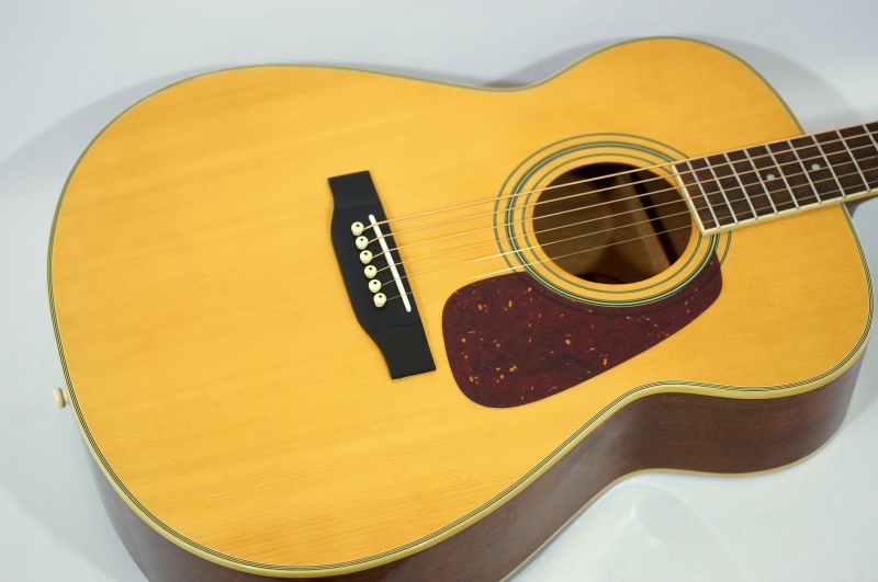 Morris 【MF-207 / モーリス / アコースティックギター / ソフトケース