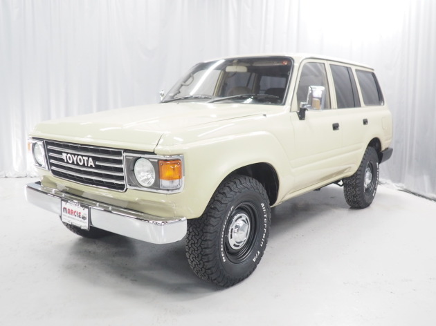 ランクル80ロクマルフェイス仕様！初期60ベージュカラーに全塗装