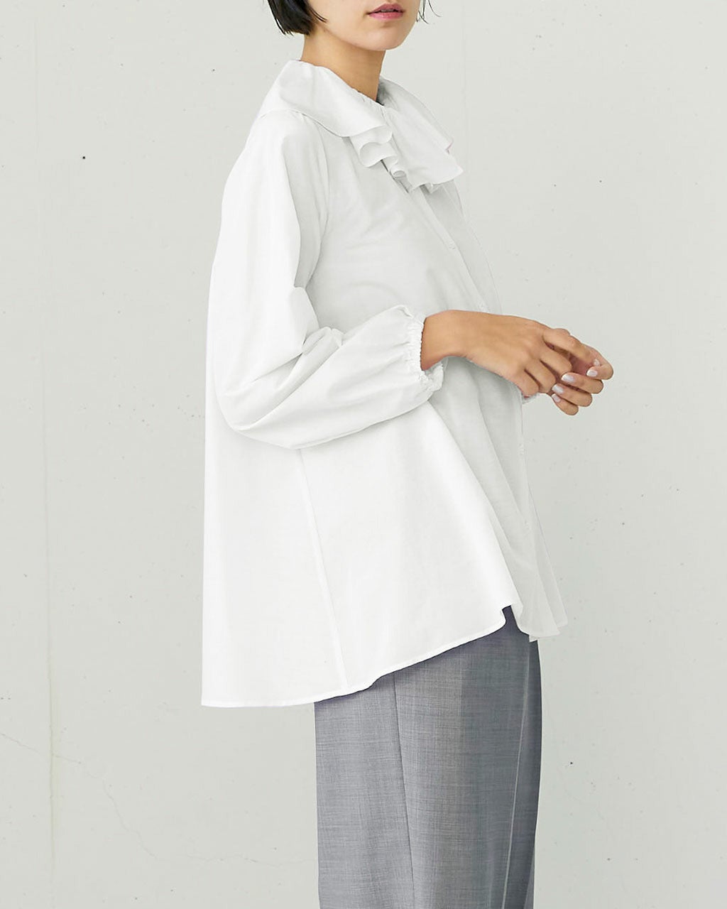 コットンシルクボイル・フリル衿ブラウス/DoCLASSE