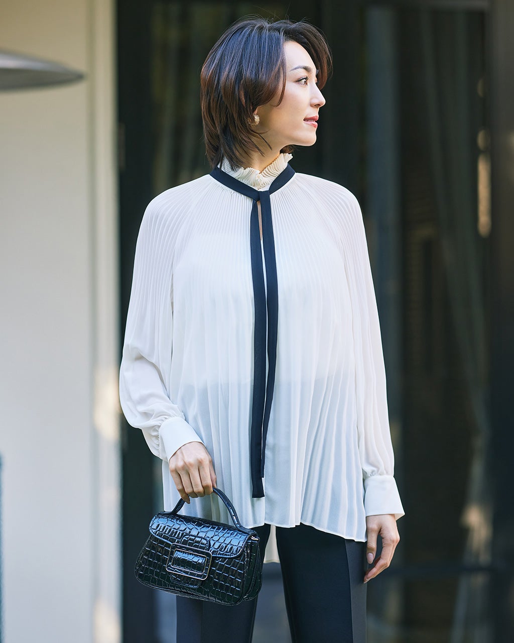 シアープリーツ・ボウタイブラウス/DoCLASSE