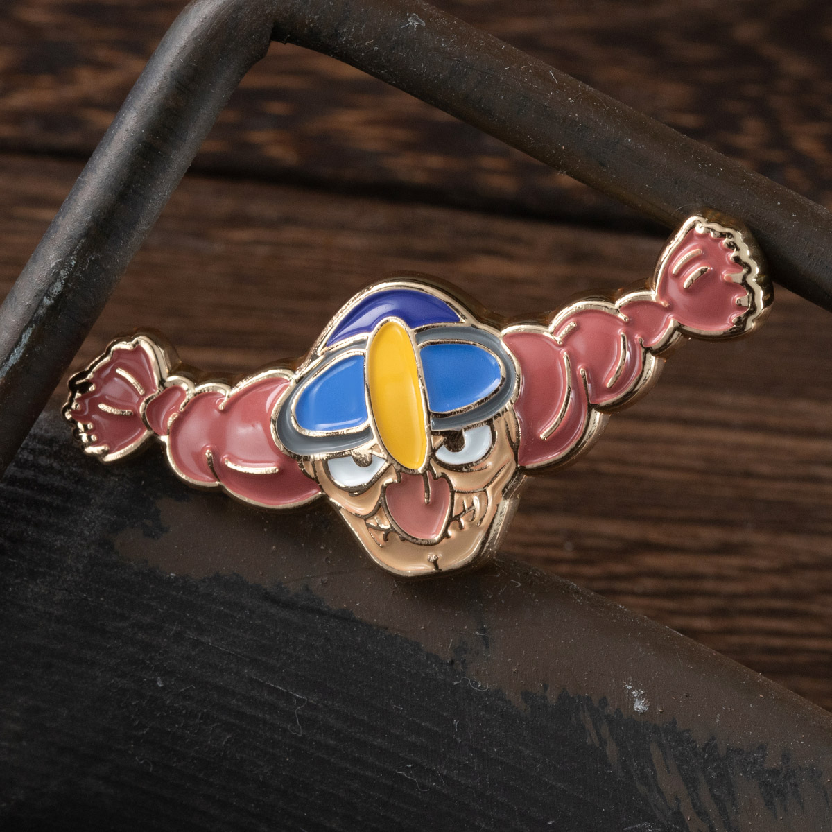 GBL】天空の城ラピュタ デザインピンバッジ ドーラ | どんぐり共和国