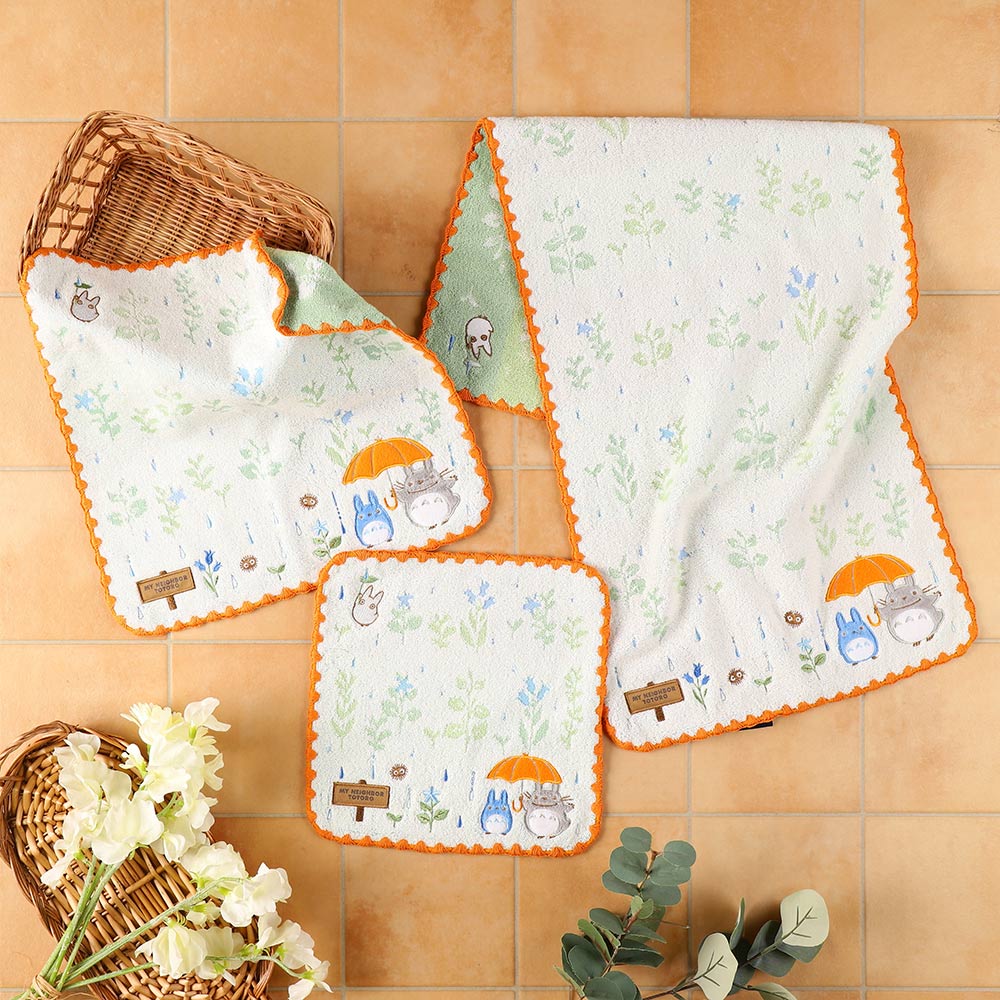 となりのトトロ ｢大きな傘｣ フェイスタオル | どんぐり共和国そらのうえ店