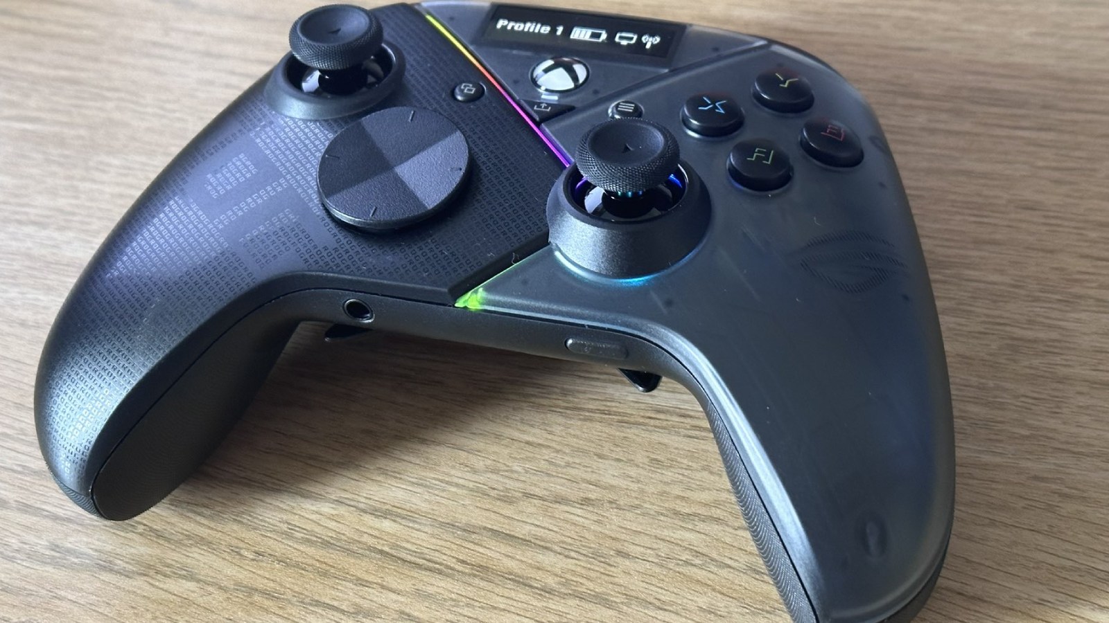 Asus ROG Raikiri Pro review: Wasted potential - Dexerto