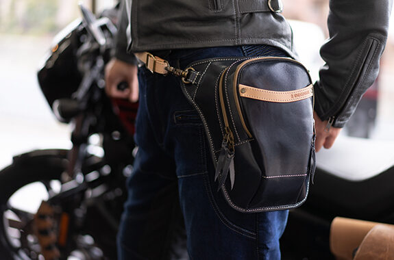 W-39A レザーホルスターバッグ | DEGNER