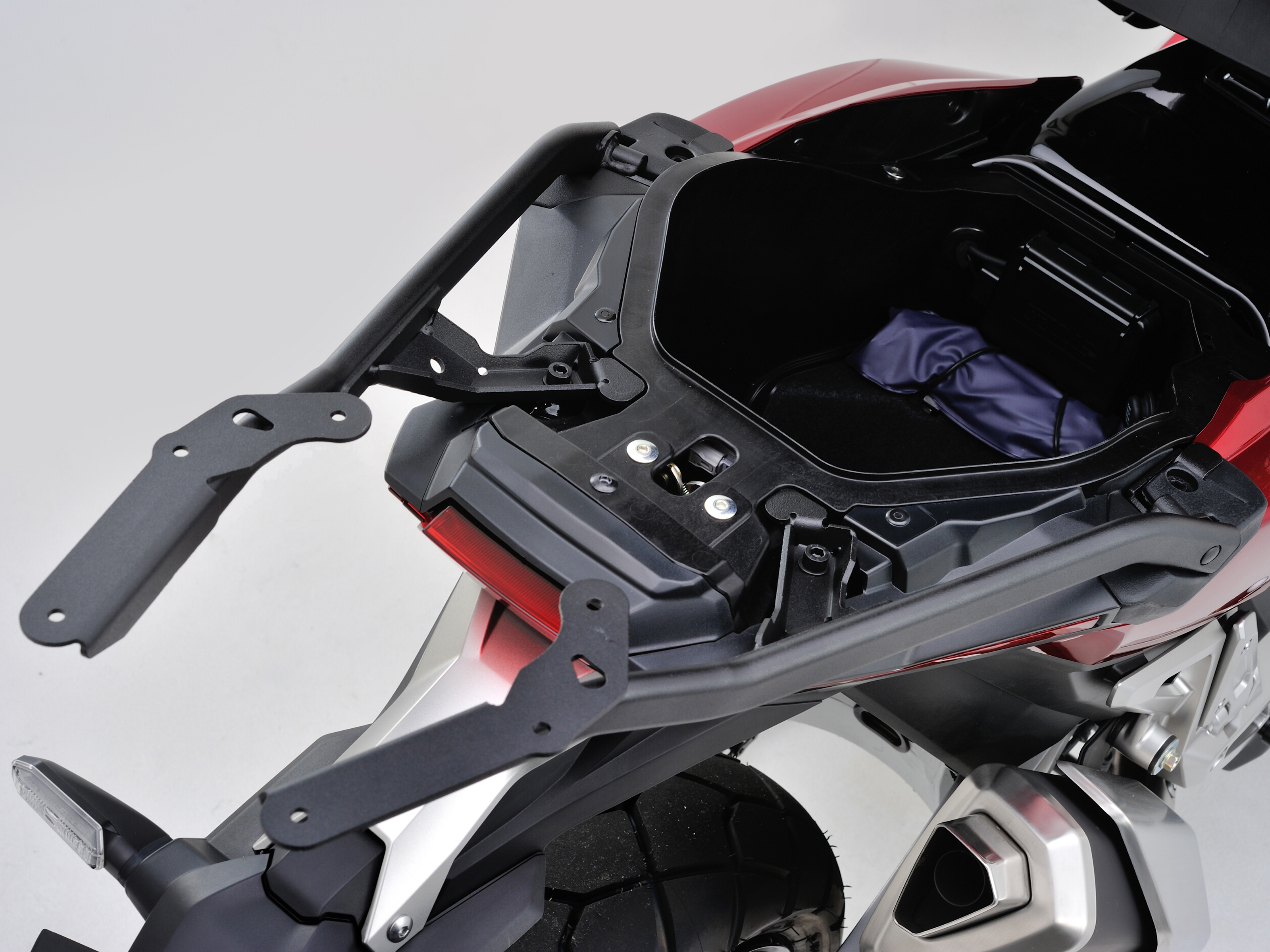 GIVI 1156FZ フィッティング（トップ）X-ADV（'17～'20）＜RC95