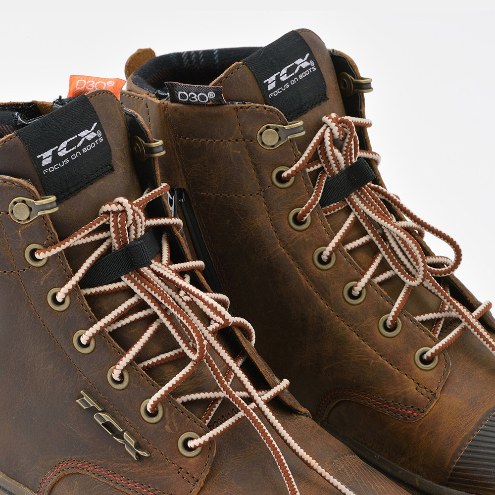 ダートウッド Waterproof｜TCX BOOTS｜安全性と快適性を両立した世界