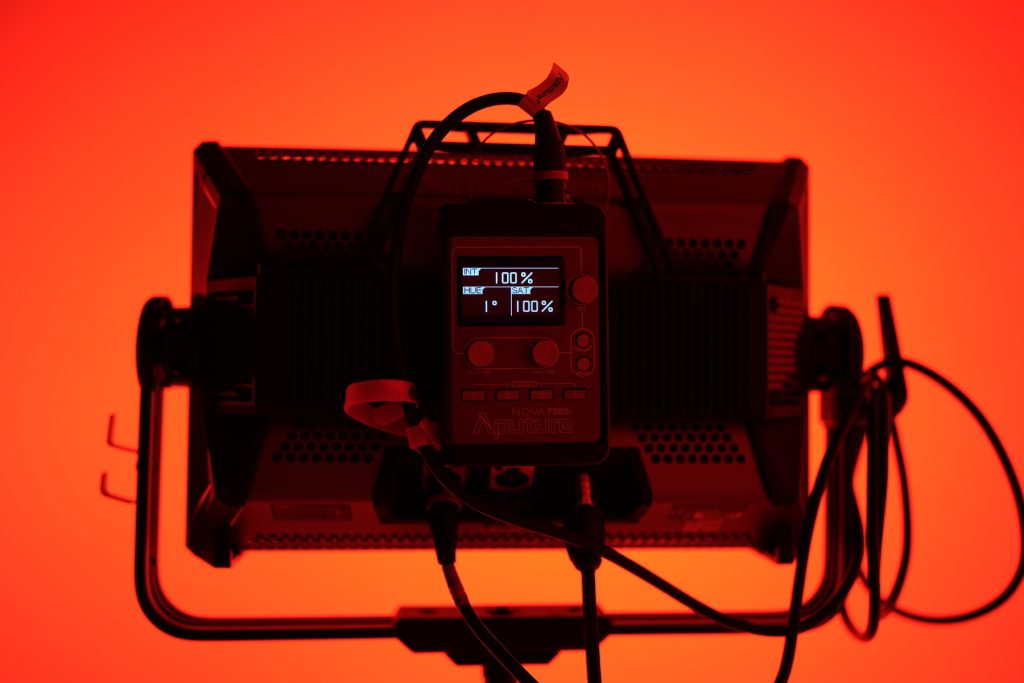 Aputure NOVA P300C ﾚﾎﾟｰﾄ - 代官山スタジオグループ