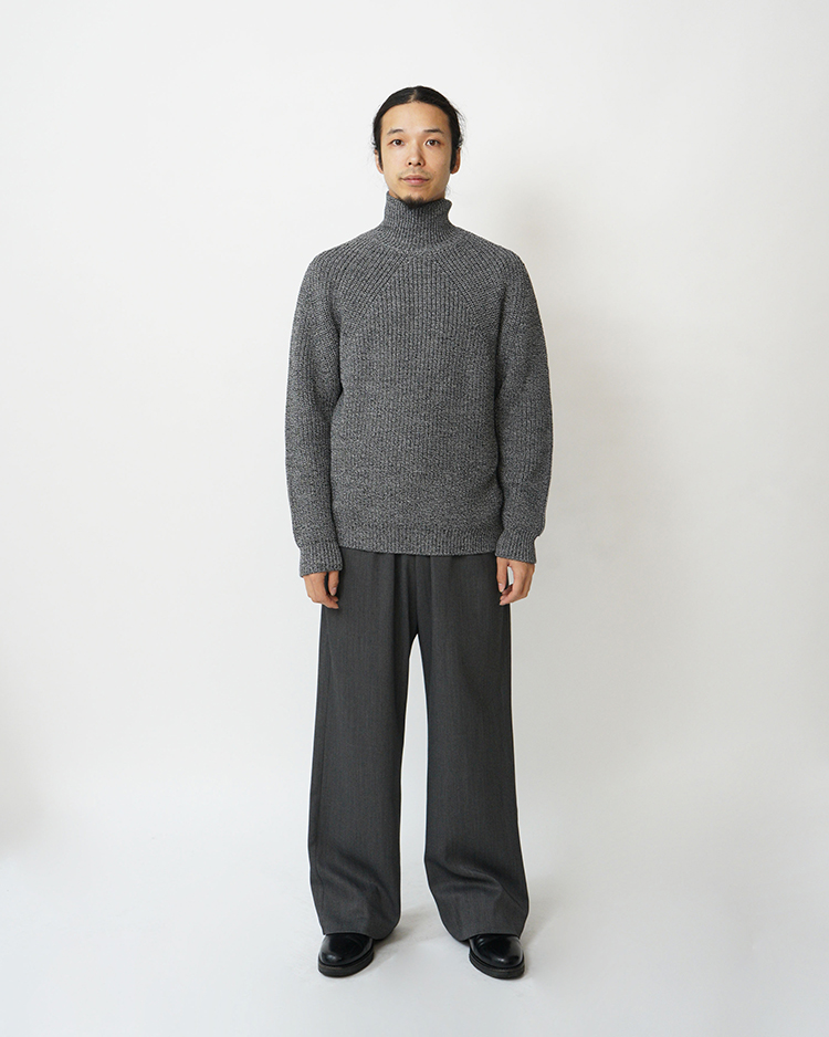 SIGNATURE TURTLE NECK / IVORY × BLACK | BATONER (MEN)(バトナー