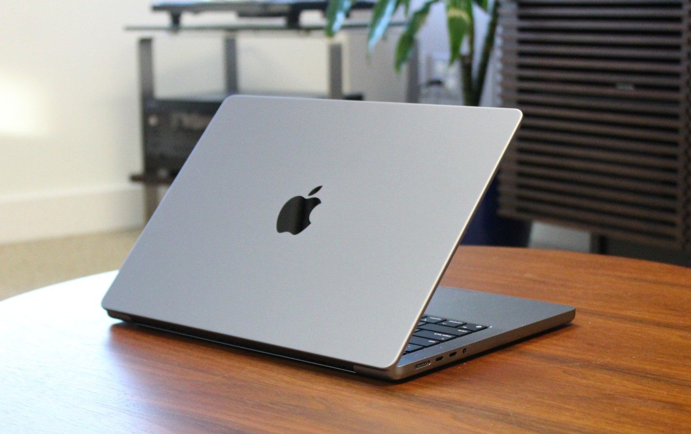 Apple MacBook Pro 14-inch (M2 Max) review: hotter, faster, better