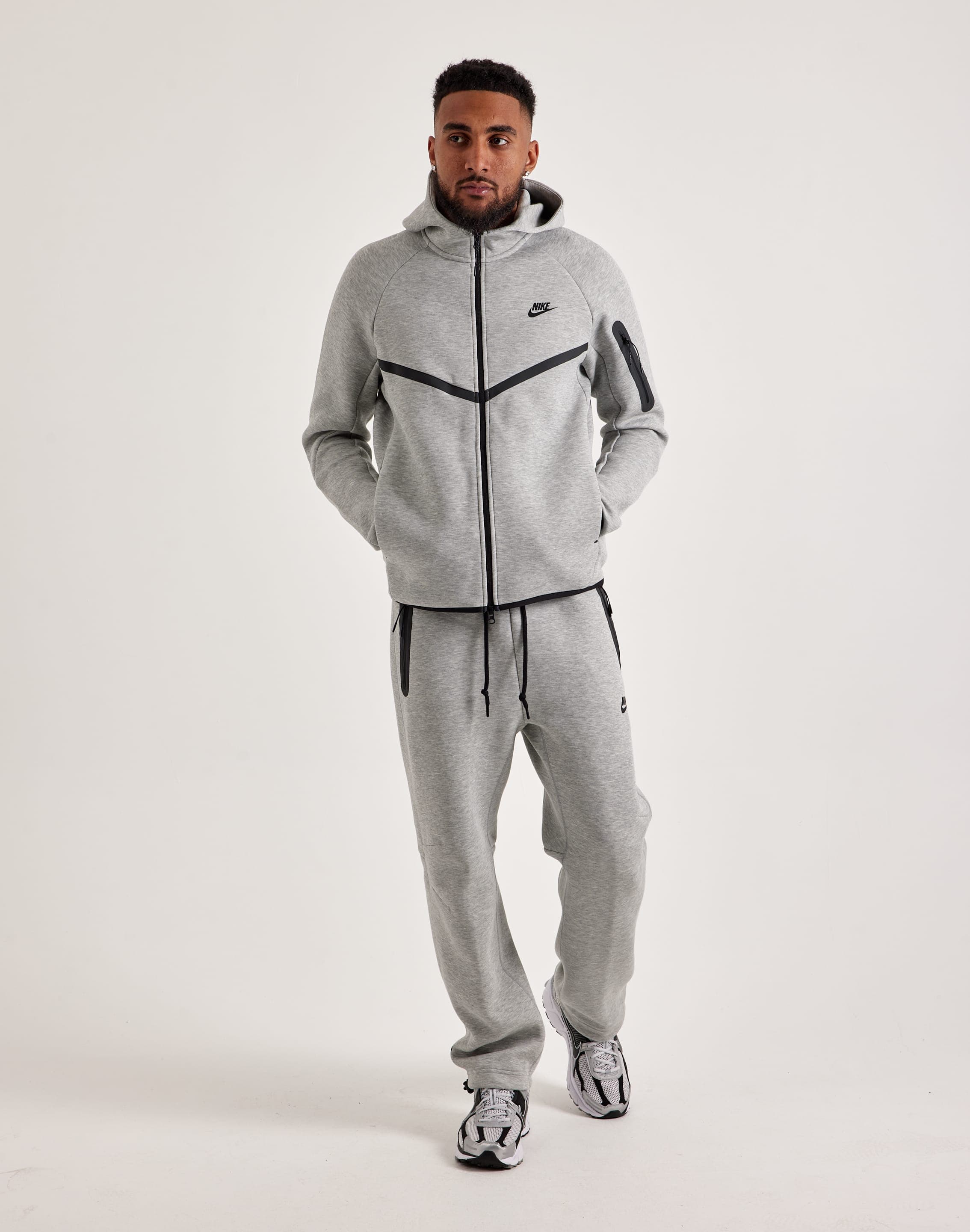Nike Tech Fleece Open-Hem Pants – DTLR