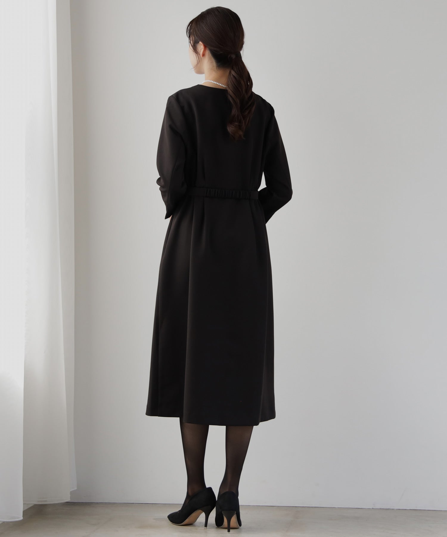 立体感が魅力のフォーマルワンピースdsy0141 ブラック – [公式]DRESS+