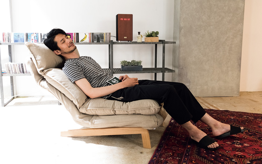 無印良品にこんなうたた寝ソファの傑作があったなんて…！｜雑誌Begin