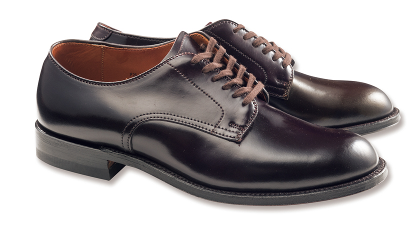 オールデン×ビームス プラス。ベーシックコーデの“+α”として外せない