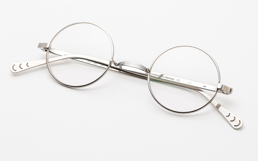 アンティーク眼鏡の美しい佇まいを純銀で表現「ゲルノット・リンドナー
