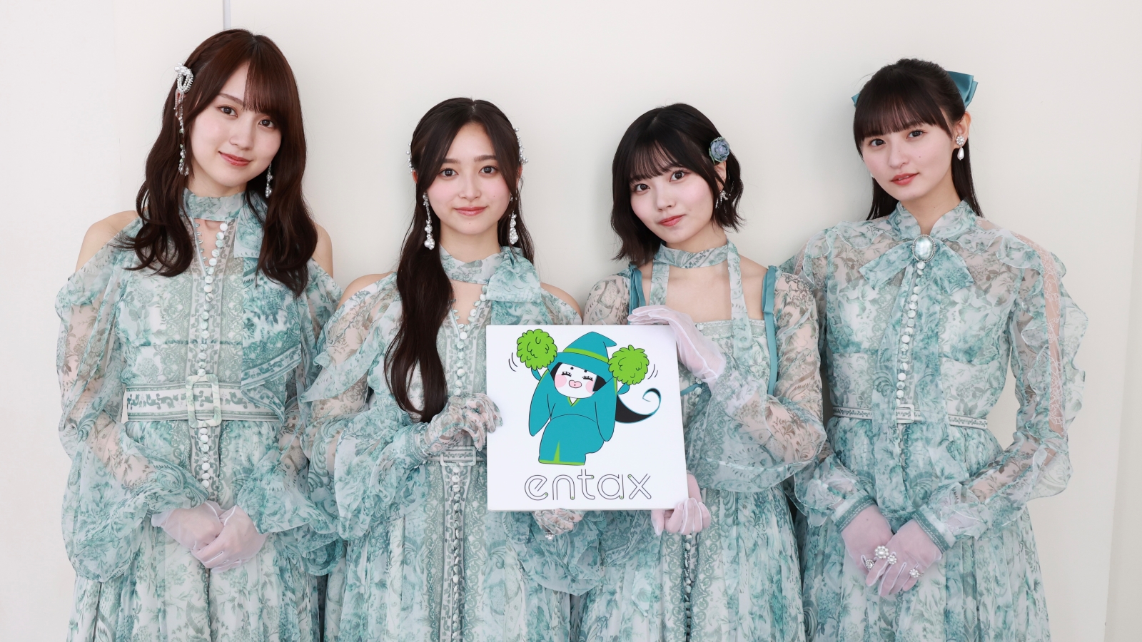 乃木坂46 Wセンター・井上和 先輩・遠藤さくらへの初メッセージは“超