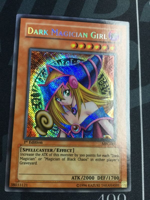 DARK MAGICIAN GIRL(ブラックマジシャンガール) 1st アジア版