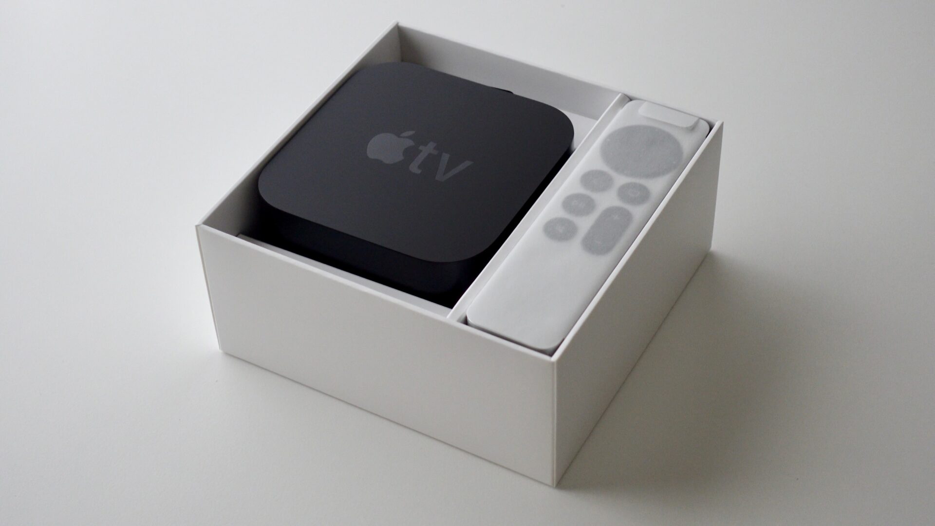 箱付き 海外版 Apple TV 4K（第2世代） 32GB A2169 箱付き 海外版