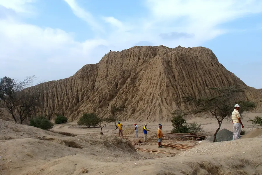 クントゥルワシ遺跡と北部3大観光地を巡る 北部ペルー紀行8日間