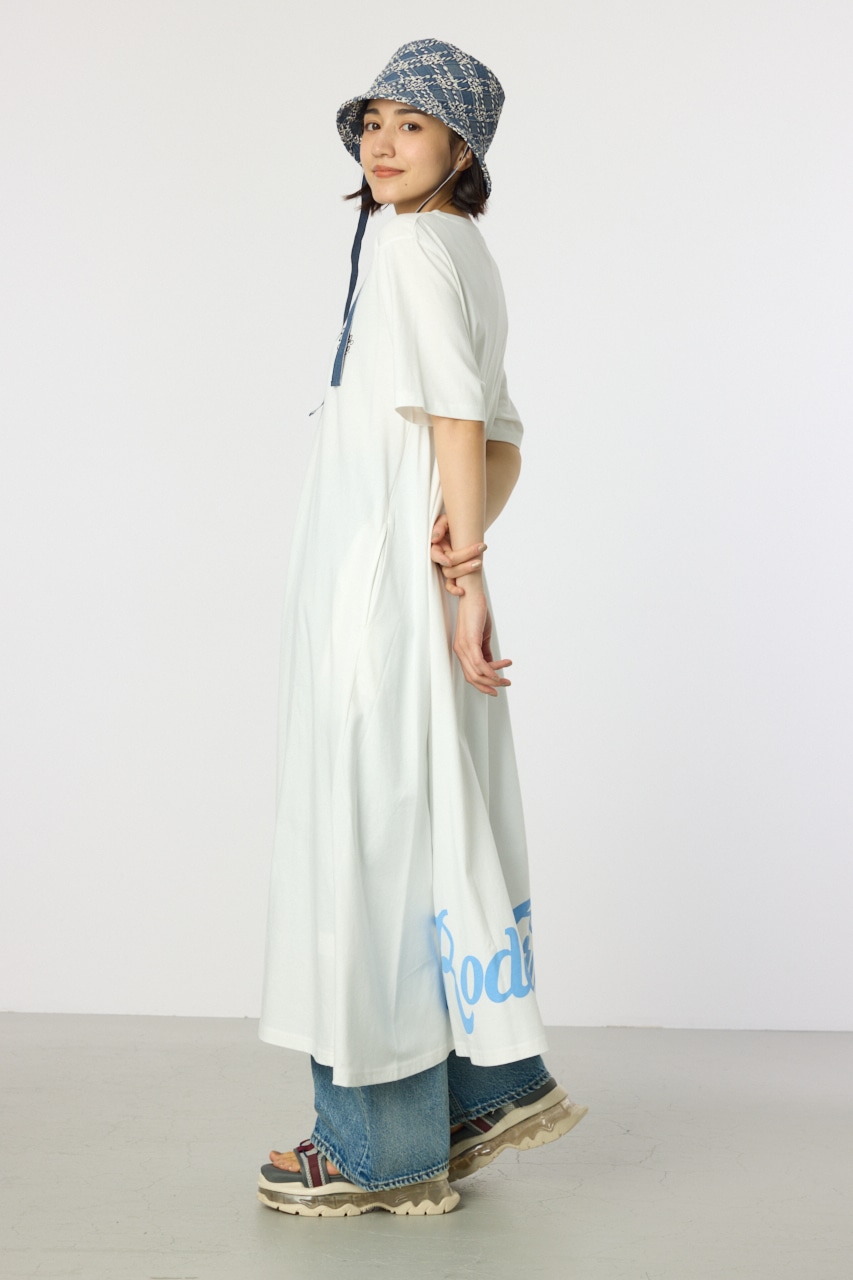 RODEO CROWNS WIDE BOWL | Vネックスクリプトロゴマキシワンピース