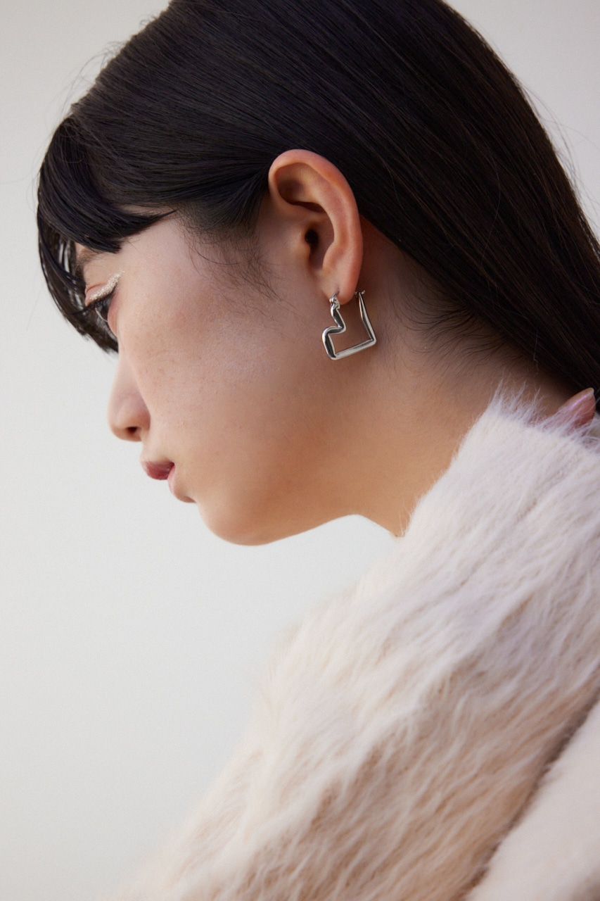 AZUL BY MOUSSY | ニュアンスハートシェイプドフープピアス (ピアス