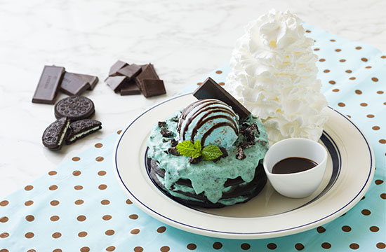 チョコミン党必見！原宿店から爽やかなミント香る限定パンケーキ登場