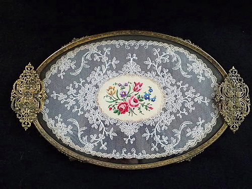 プティポワンとレースのガラストレイ - 薔薇と天使のアンティーク