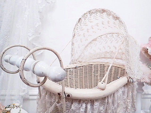 レース天蓋付ドール用 乳母車 - 薔薇と天使のアンティーク