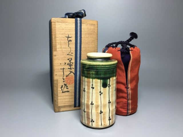 美濃焼織部「佐々木八十二」の茶入など茶道具を買い取り致しました