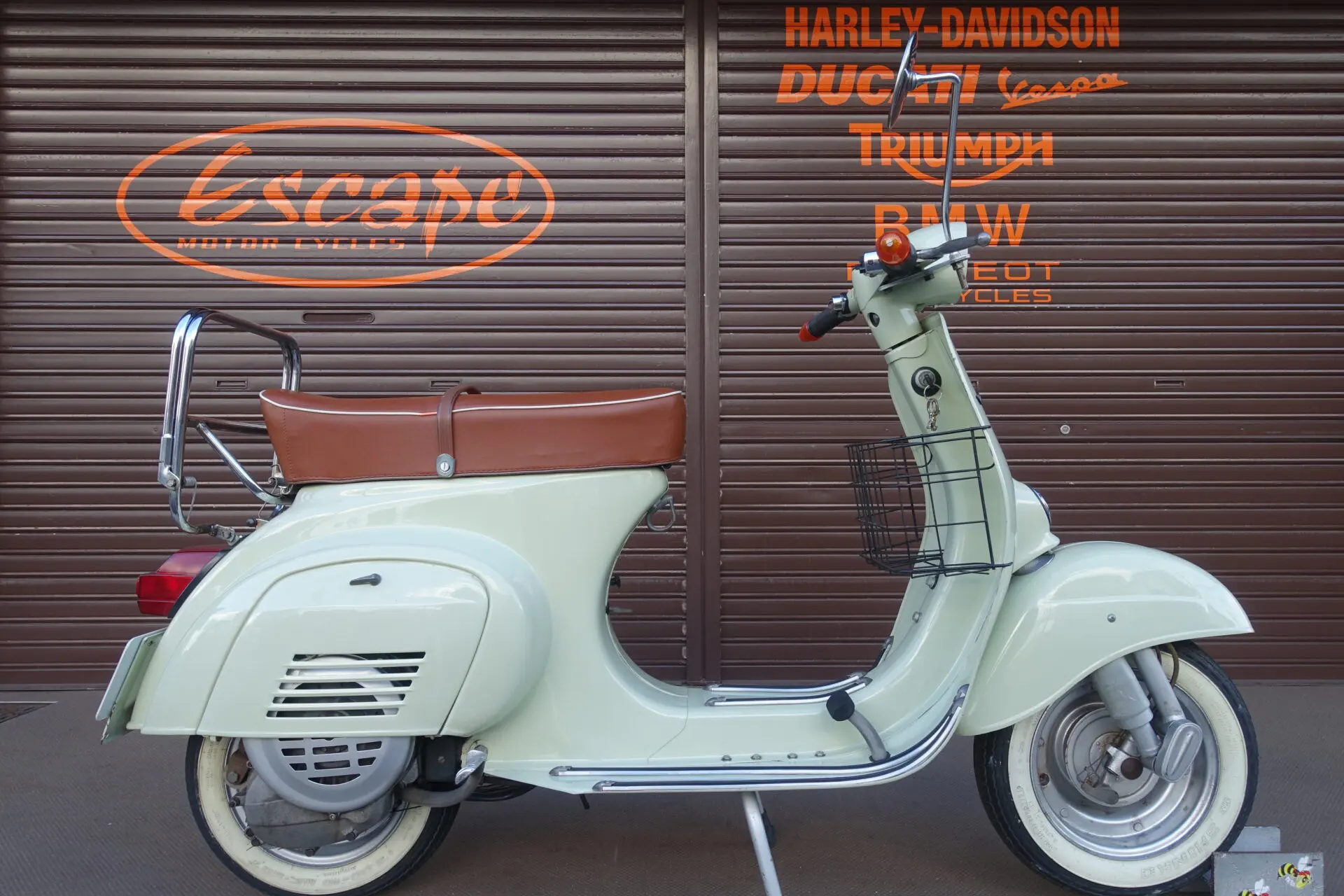 VESPA 50S 75ccボアアップ ポリーニチャンバー カメオベージュ