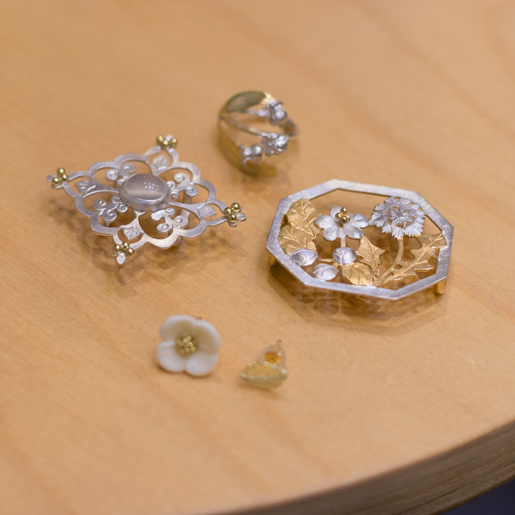 もう、愛らしさが止まらない。吉田史（OLD TO NEW）さん別注の帯留