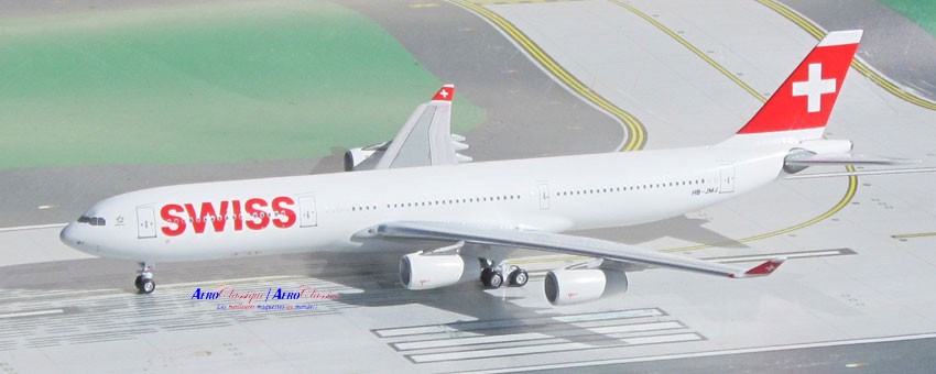 Highly detailed airliners die cast models in 1:400 scale Swiss