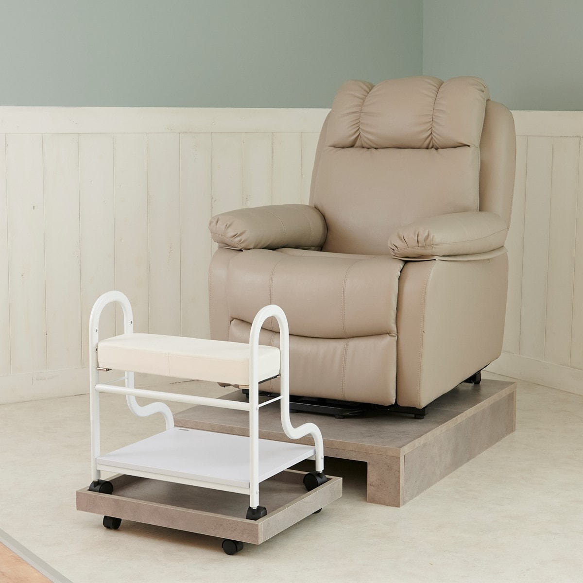 NATURAL Series】リクライニングチェアステージ(木製)モルタル風