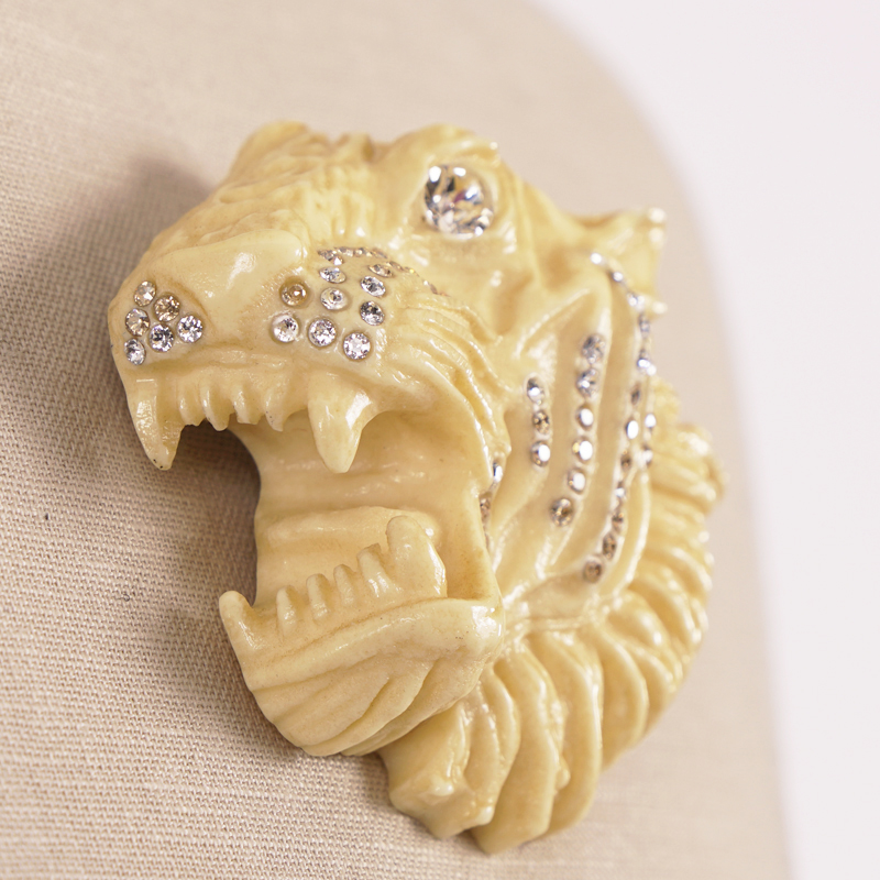 NEW $550 GUCCI Ivory Tone Resin RAJAH TIGER Crystal Hollywood