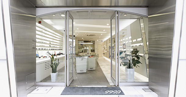 999.9 selected by glassmans 大阪 心斎橋 | フォーナインズ 公式