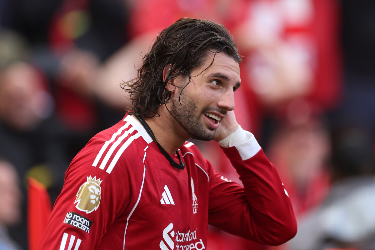 芸術的FK弾！ リヴァプールがソボスライの驚愕のゴールを再投稿