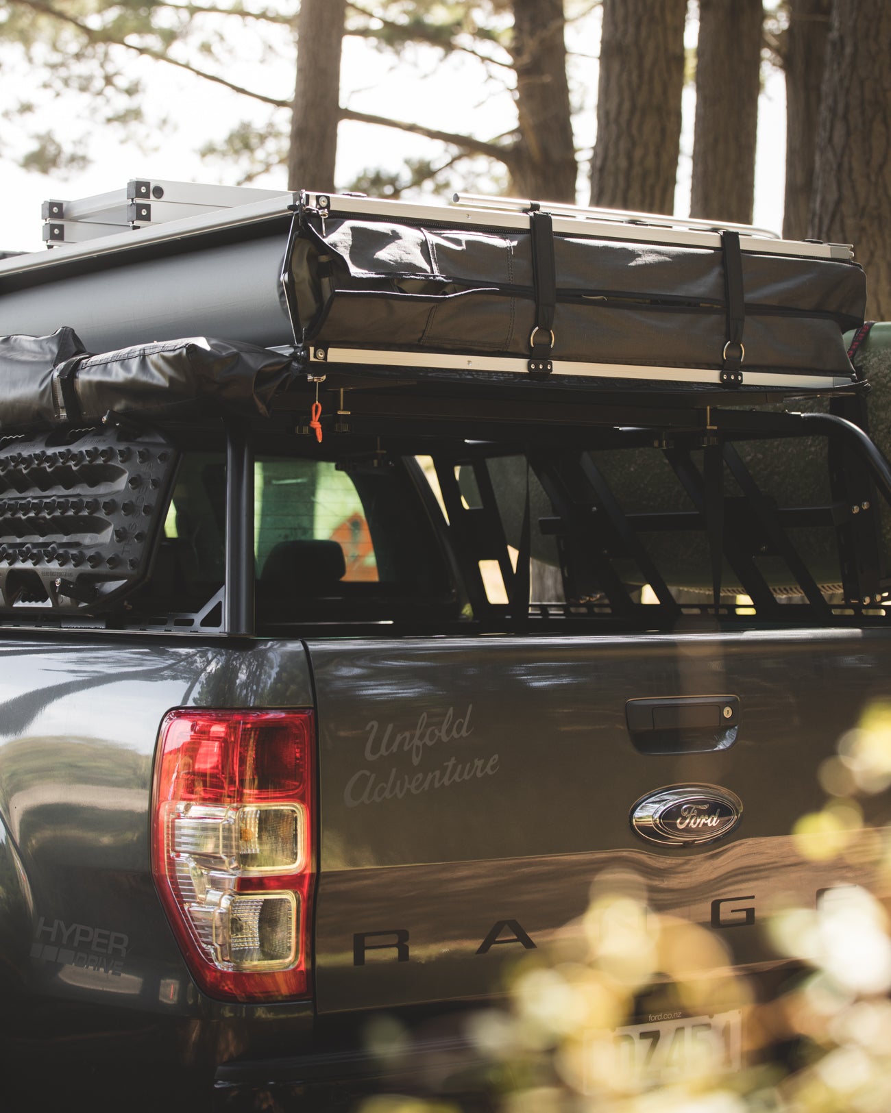 Feldon Shelter- クロウズネスト ルーフトップテント エクステンド