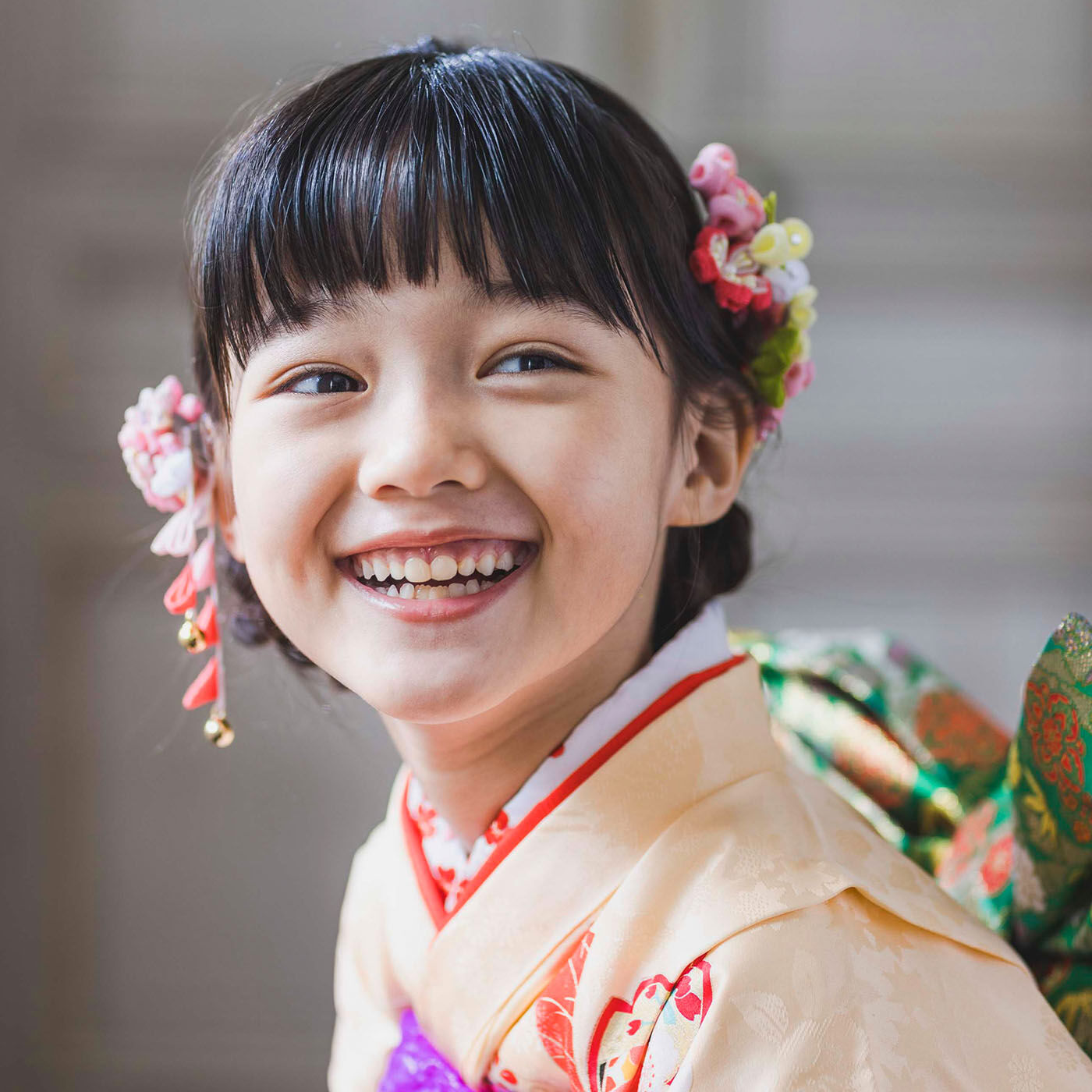 思い出の1ページを彩る つまみ細工の髪飾りの会〈夢桃〉｜Couturier