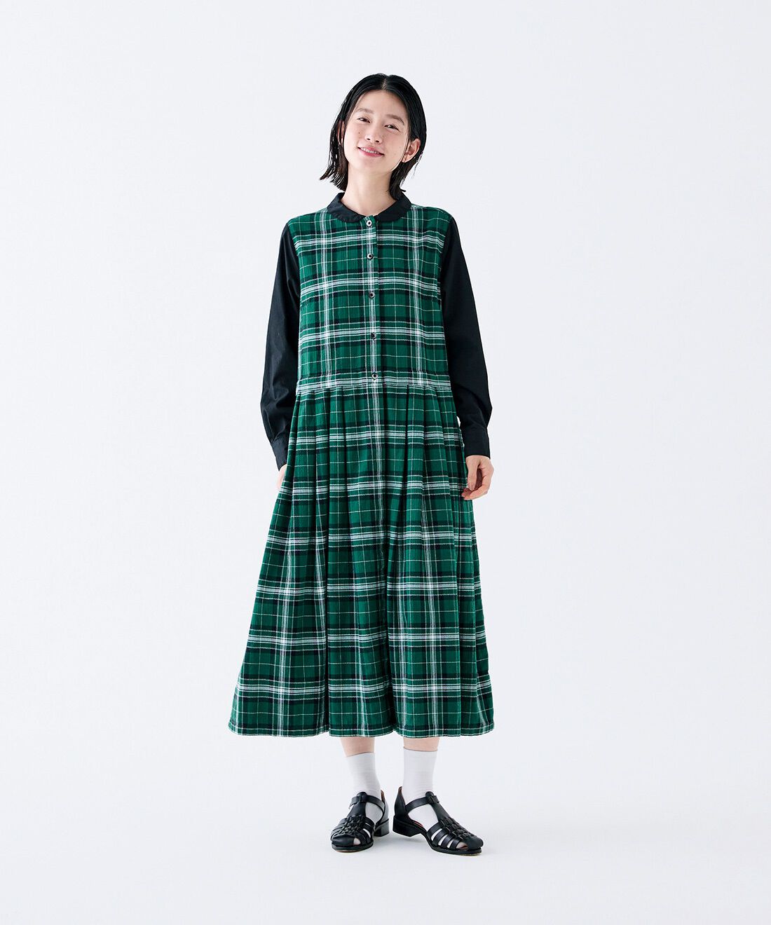 サニークラウズ feat. bonpon ponさんの常緑チェックワンピース