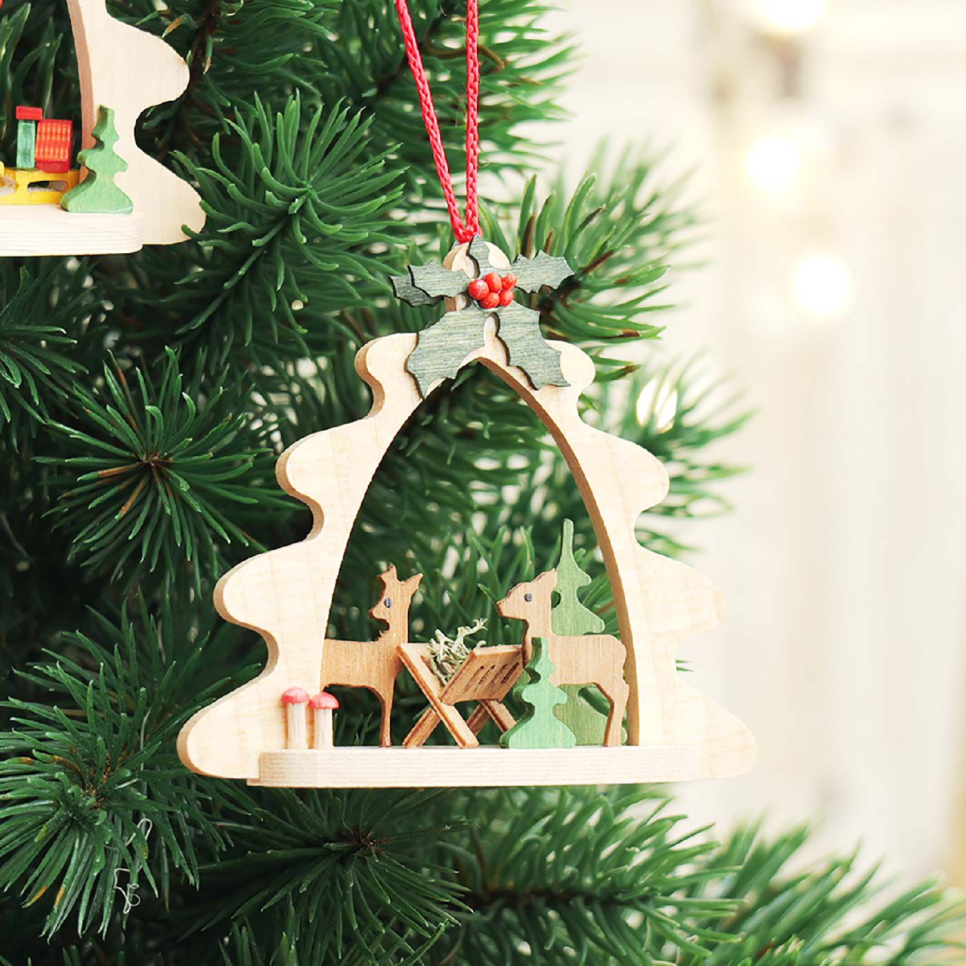 木のぬくもりを感じるドイツ クーネルト社のツリーオーナメント