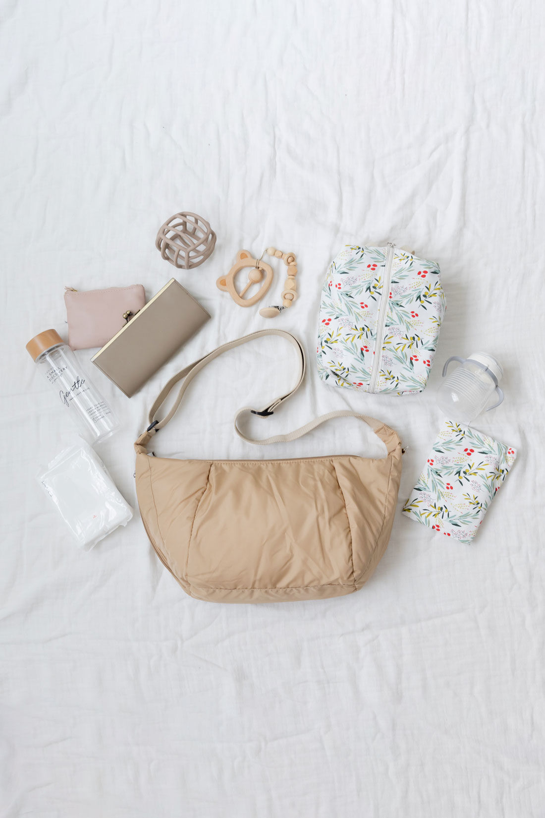 Mama select］からだに沿う 二部屋仕様のやわらかショルダーバッグ