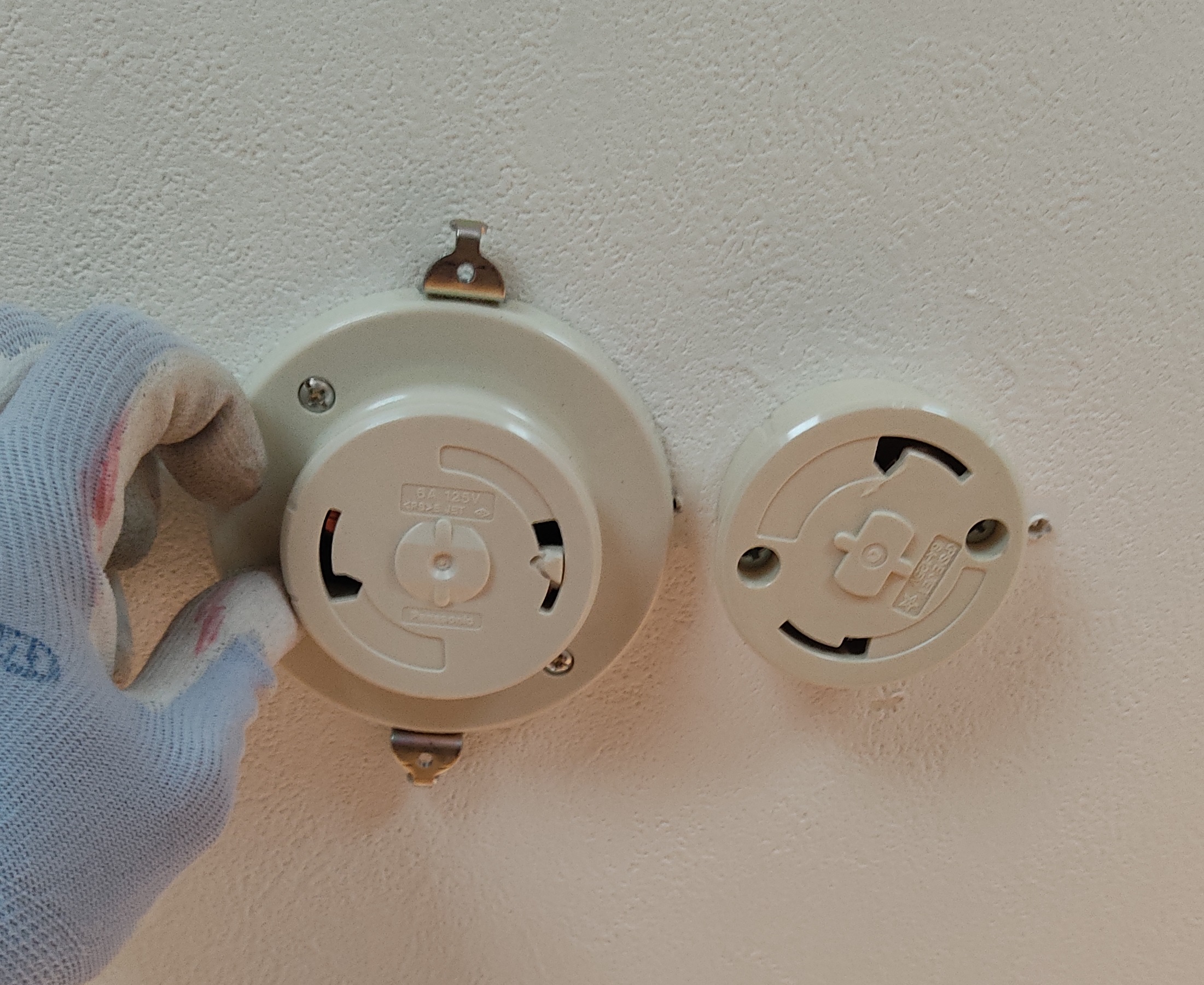 天井に穴をあけずにシーリングファンを設置可能！？ 配線器具