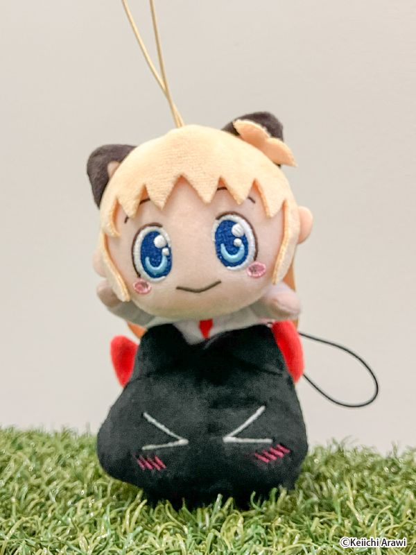 大人気コミックス『日常』から、マスコットぬいぐるみがプライズで登場