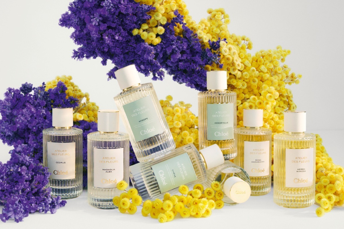 クロエ「アトリエ デ フルール」の24年春フレグランス、花々やハーブの