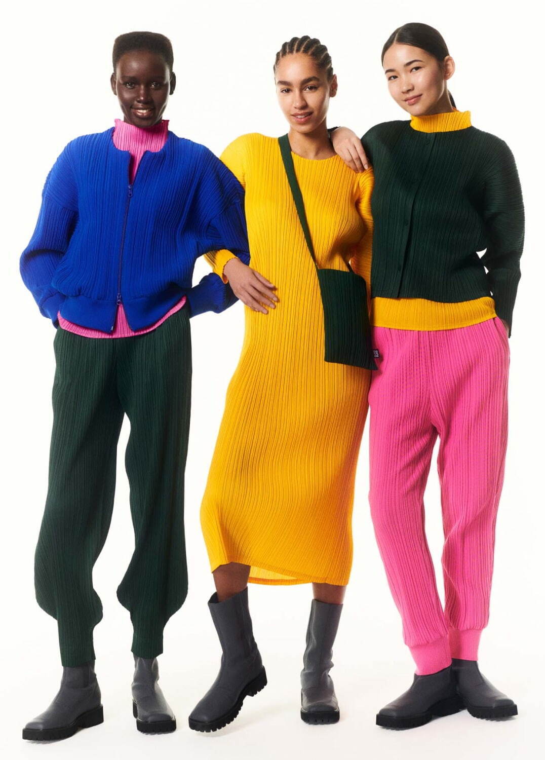 プリーツ プリーズ イッセイ ミヤケ24年秋冬、“時空の歪み”トップスや