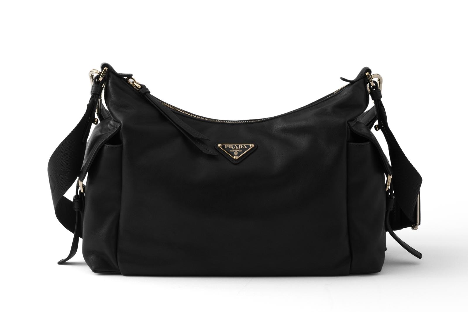 プラダ“スエードorナッパレザー”の機能美バッグやチェーン付きミニ財布