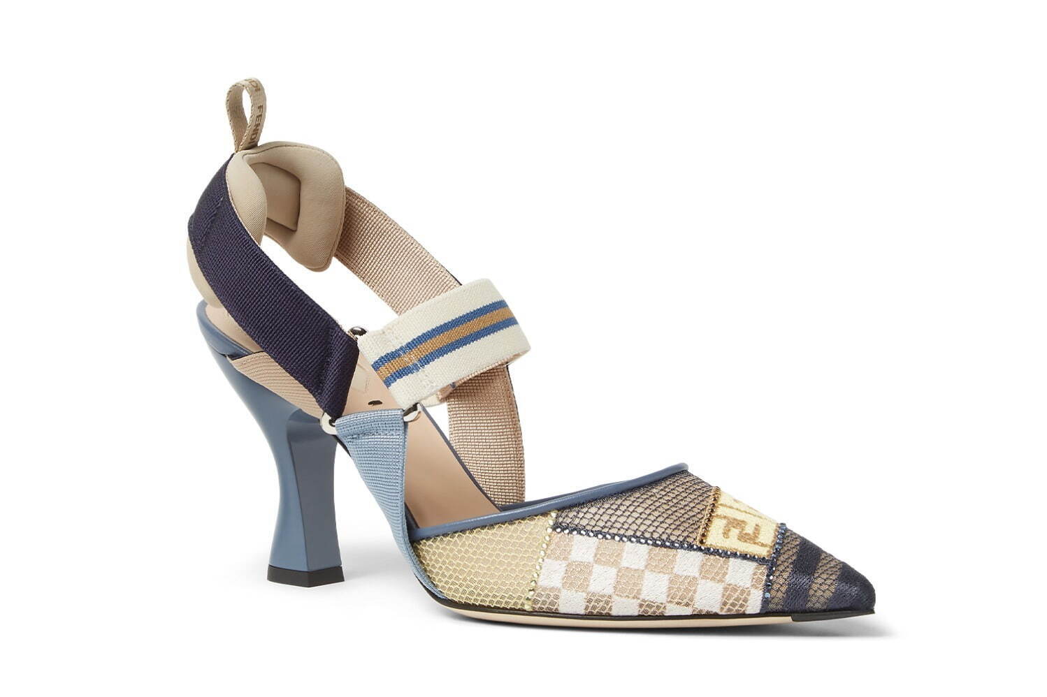 フェンディ“熱帯の小鳥”着想ウィメンズサンダル「コリブリ」花やサンゴ