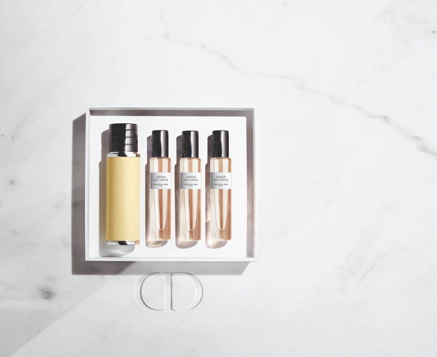 メゾン クリスチャン ディオール“香水生まれ”カラフルなフレグランス